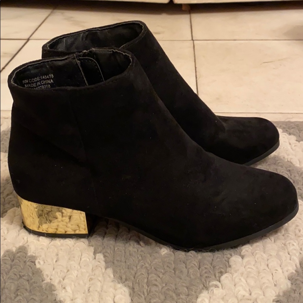Black booties with gold short heel